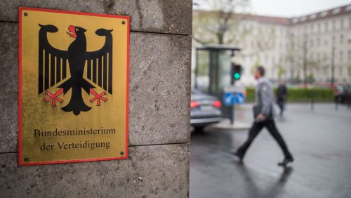 Kuss mit Konsequenzen: Hochrangiger Bundeswehrgeneral nach sexuellen Vorwürfen suspendiert