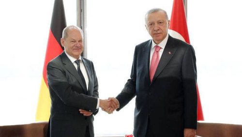Erstes Telefonat nach Wiederwahl: Scholz gratuliert Erdoğan – und lädt ihn nach Berlin ein