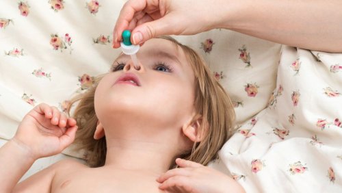 Nasensprays und Nasentropfen im Test: »Davon sollte man die Finger lassen, wenn man etwas für kleine Kinder braucht«