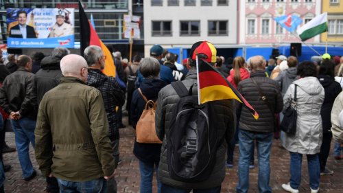   
  »Die Botschaft ist: Ihr verliert, weil die anderen gewinnen« 
