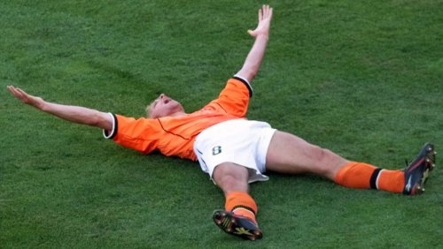 Niederlande gegen Argentinien bei der WM 1998: »DENNIS BERGKAMP! DENNIS BERGKAMP!«