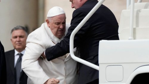 Italienische Medienberichte: Papst Franziskus verbrachte offenbar »ruhige Nacht« im Krankenhaus
