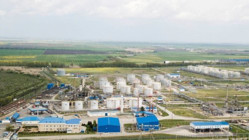Krieg gegen die Ukraine: Feuer in russischer Raffinerie nahe der Krim – Moskau droht mit Vergeltung