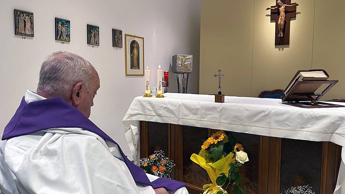 Papst Franziskus kann zeitweise wieder ohne Sauerstoffzufuhr atmen