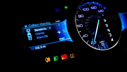 Übergriffige Technik: Warum Assistenzsysteme im Auto so oft nerven