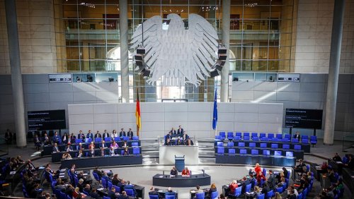 Abstimmung im Bundestag verschoben: Whistleblower müssen auf besseren Schutz warten