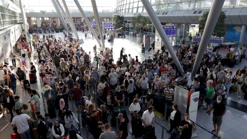 Personalmangel nach der Pandemie: Lufthansa rechnet erst 2023 mit Normalisierung des Flugverkehrs