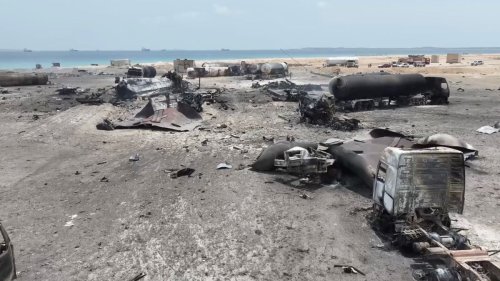 US-Luftwaffe zerstört Huthi-Ölhafen 