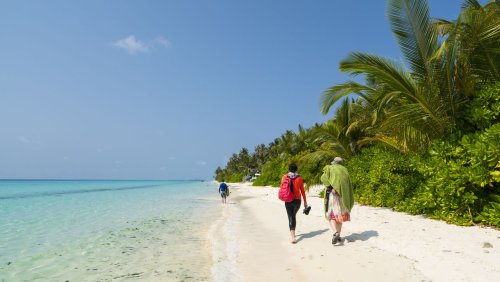Jenseits der Resorts: Malediven für 25 Euro die Nacht