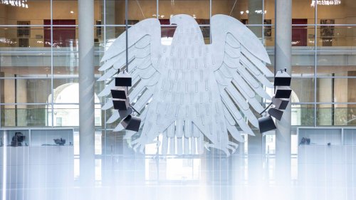   
  Was bedeutet es, wenn Klimaneutralität im Grundgesetz steht, Frau Schlacke? 