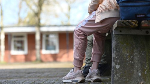 Debatte in Nordrhein-Westfalen: Juristen zerpflücken Jogginghosen-Verbot an Schulen