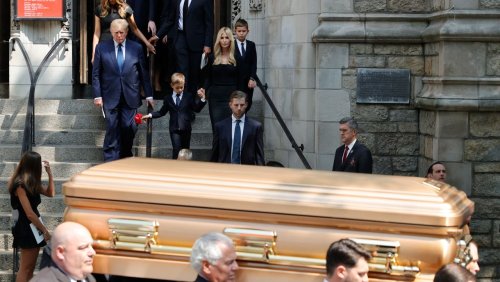 Ivana Trumps Grab auf dem Golfplatz: Finanztricks bis ins Jenseits