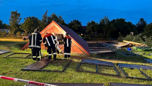 Unwetter in Deutschland: Sturmtief »Emmelinde« verursacht Unfälle und beschädigt Gebäude