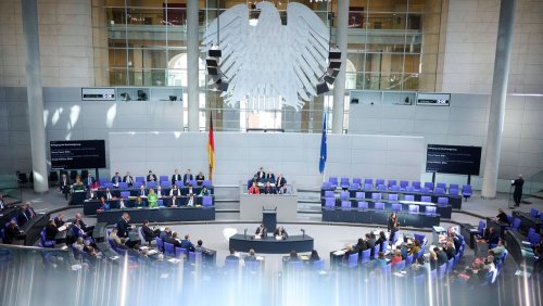 Regierungsfraktionen im Parlament: Union wirft Ampel Nichtstun im Bundestag vor