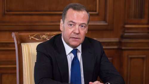 Russlands Angriffskrieg: Ex-Präsident Medwedew nennt Kiew als Kriegsziel