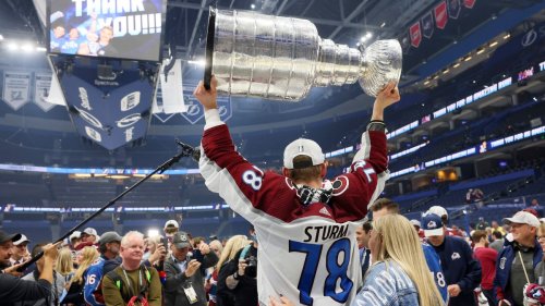 Deutscher Eishockeystar gewinnt NHL-Finals: Nico Sturm holt mit seinen Colorado Avalanche den Stanley Cup
