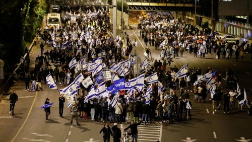 Aufrufe zur Gewalt: Befürworter von umstrittener Justizreform demonstrieren in Tel Aviv