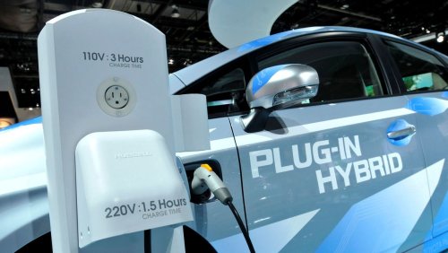 Alternativer Antrieb: Autoindustrie zieht Plug-in-Hybriden den Stecker