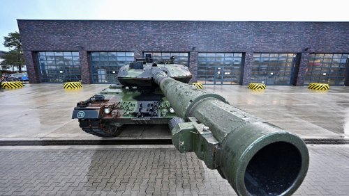 Waffenlieferungen an die Ukraine: Weitere Panzer trotz Putins Panikstrategie