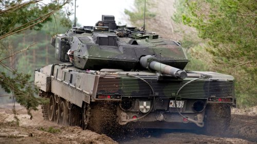 »Zeitenwende« bei der Bundeswehr: Klingbeil ruft Industrie zu schnellerer Rüstungsproduktion auf
