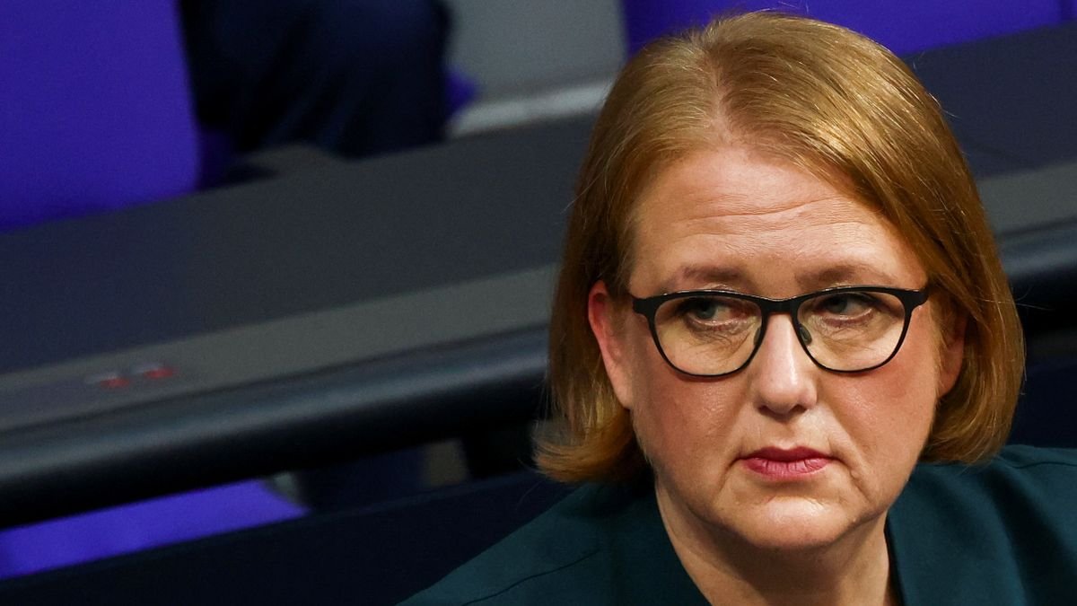 Die Regierung geht, das Gehalt bleibt