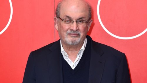 Mitteilung seiner Familie und seines Agenten: Salman Rushdie nach Messerattacke auf dem Weg der Besserung
