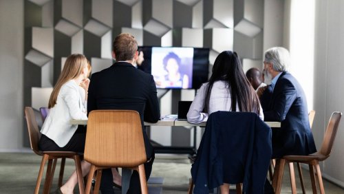 Expertentipps fürs Büro: So gelingen hybride Meetings
