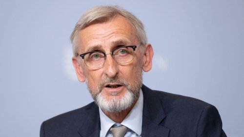 Sachsens Innenminister will Grundrecht auf Asyl streichen | Flipboard