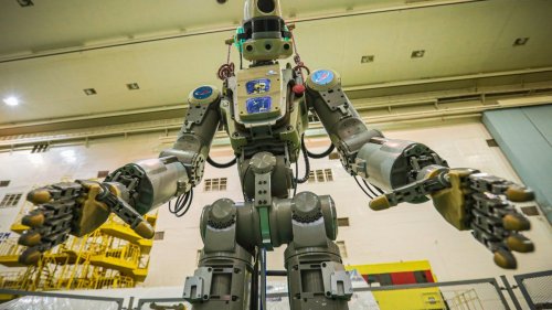 Beim zweiten Versuch: Kapsel mit humanoidem Roboter dockt an ISS an