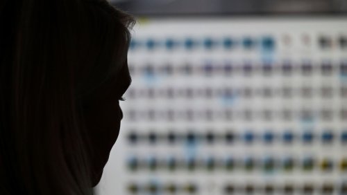 Ermittlungen gegen mehr als 100 Verdächtige: Durchsuchungen wegen Kinderpornografie und Missbrauchs in Hessen