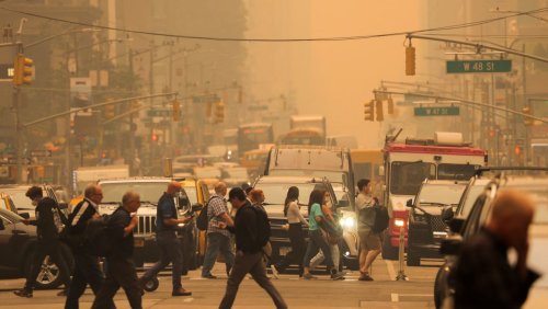 Luftverschmutzung nach Waldbränden: Manhattans Skyline liegt in gelbem Dunst