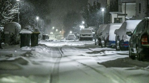 Starker Schneefall bremst Verkehr im Süden aus 