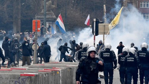 Gewaltsame Proteste: Ausschreitungen in Brüssels Innenstadt – Zehntausende demonstrieren gegen Coronapolitik