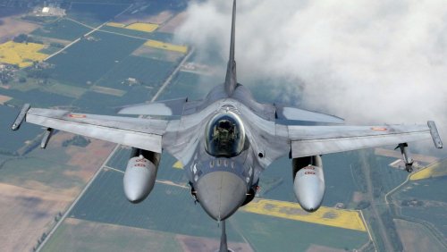 +++ Russlands Invasion +++: Ukraine will 48 Kampfjets vom Typ F-16