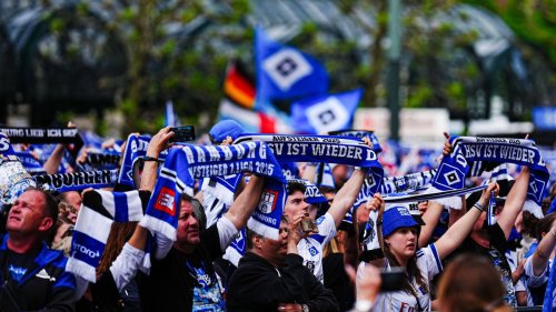 »Das bleibt für immer bestehen« – 40.000 HSV-Partygäste auf dem Rathausmarkt 