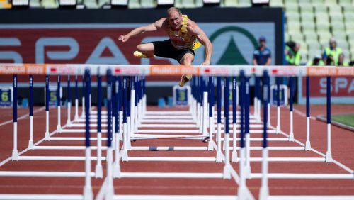 Leichtathletik-EM: Zehnkämpfer Abele muss allein über die Hürden laufen und wird dafür gefeiert