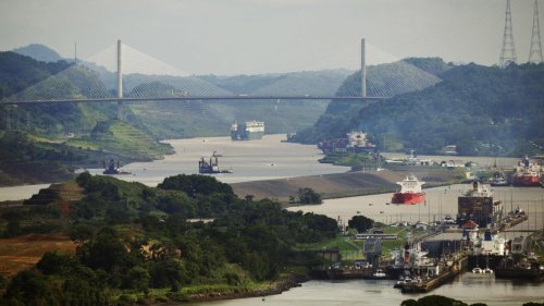 Trump fordert kostenlose Passage für US-Schiffe durch Suez- und Panamakanal 