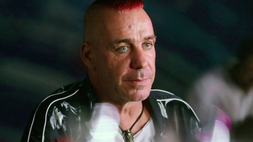 Erklärung von Anwälten: Rammstein-Sänger Lindemann lässt Vorwürfe zurückweisen