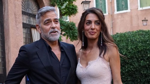 Amal und George Clooney streiten nie, sagt der Schauspieler 