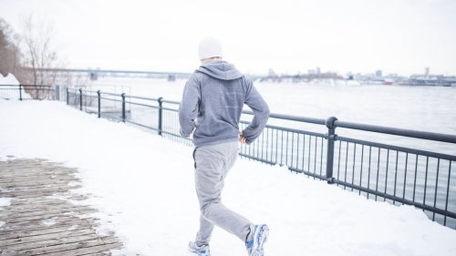 Mediziner über Sport im Winter: Verbrenne ich beim Laufen mehr Kalorien, wenn es kalt ist?