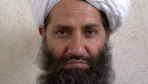 Auftritt in Kabul: Taliban-Führer Akhundsada bekräftigt Machtanspruch
