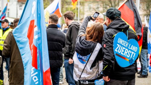 Demokratieverständnis in Ost und West: Was die AfD-Erfolge mit der DDR zu tun haben