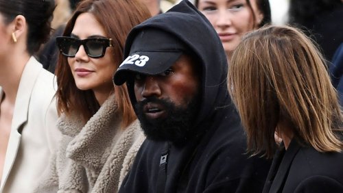 »White Lives Matter«: Kanye West trägt rassistischen Slogan auf Pariser Fashion Week
