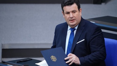 Nach heftigem Protest: Arbeitsminister kippt Sparpläne bei Betreuung junger Arbeitsloser