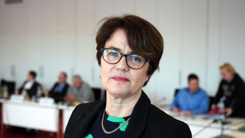 Untersuchungsausschuss in Potsdam: Frühere Vorsitzende des RBB-Rundfunkrats hält Boni im ARD-Vergleich für unauffällig