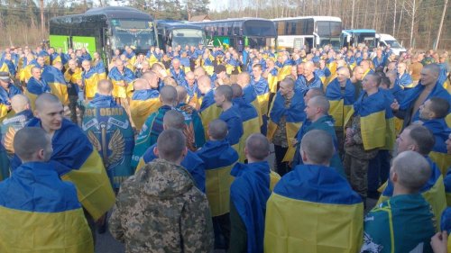 Russland und Ukraine tauschen Kriegsgefangene aus 