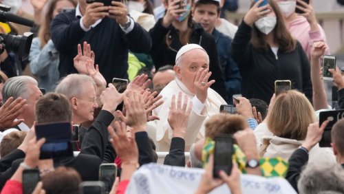 »Ich muss erst Putin treffen«: Papst Franziskus prangert Nato-Osterweiterung an