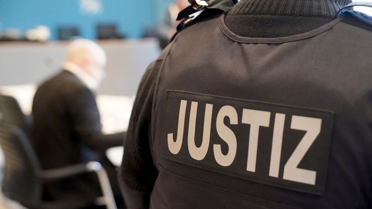 Ex-Staatsanwalt soll eigenen Sohn vergewaltigt haben – Urteil aufgehoben