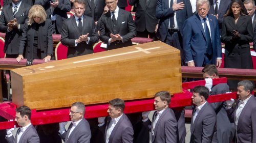 Würdiger Abschied vor Hunderttausenden 