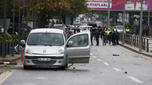 Explosion in Ankara – mutmaßlicher Anschlag auf türkisches Innenministerium